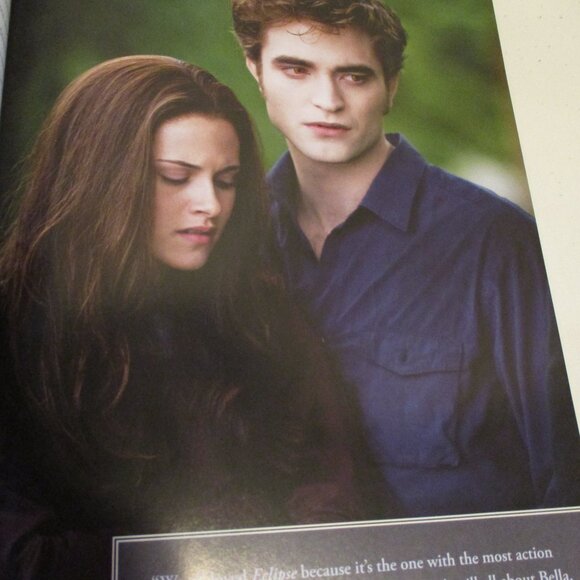 Twilight Saga Eclipse Large Black White Color Photo Vampire Werewolf Book - Picture 9 of 9